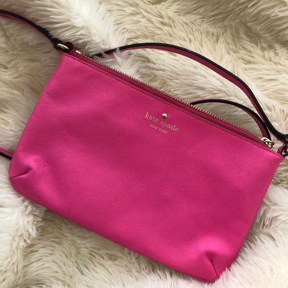 kate spade Handbags - Authentic Kate Spade Crossbody Bag